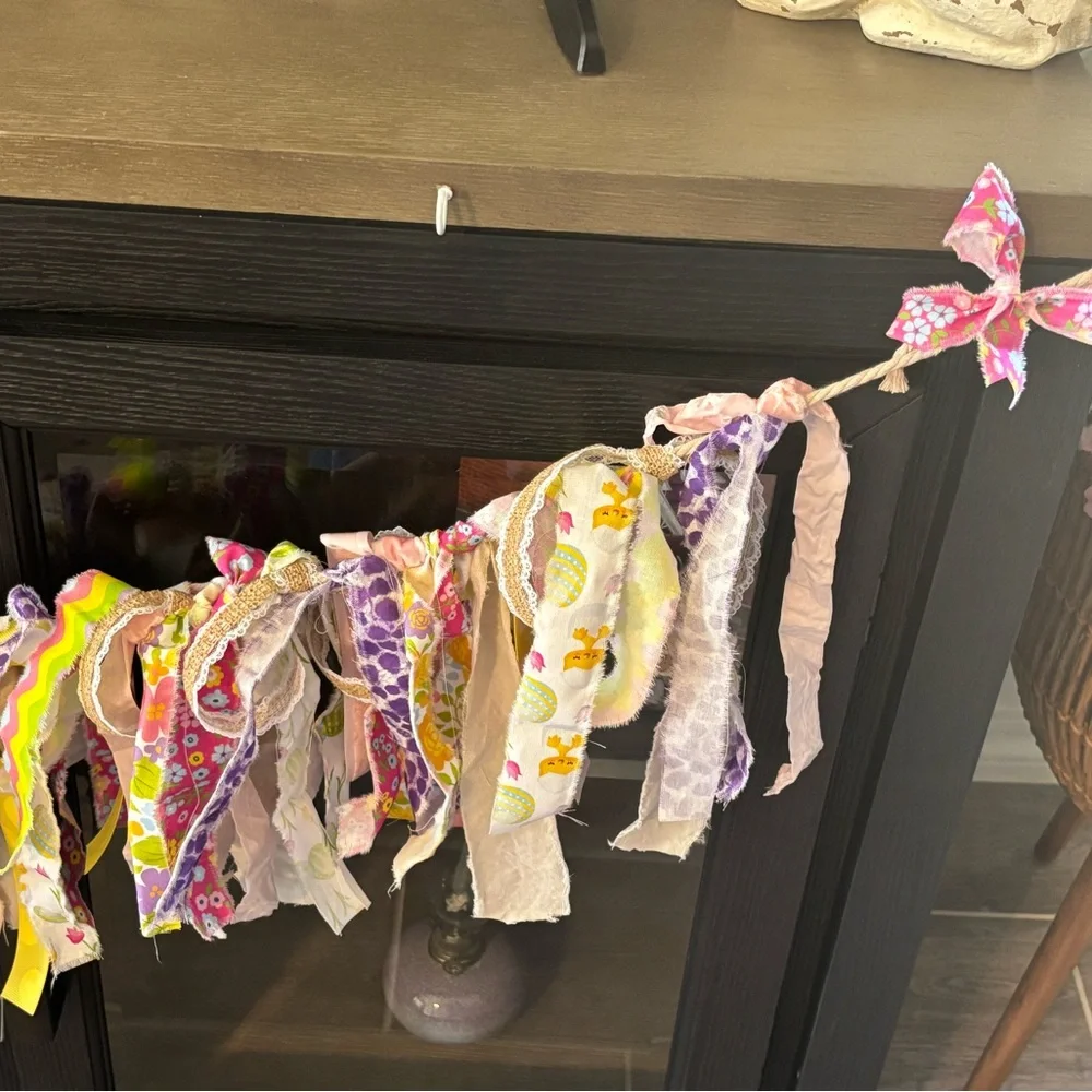 NWT Charming Easter Fabric Garland - Picture 2 of 5
